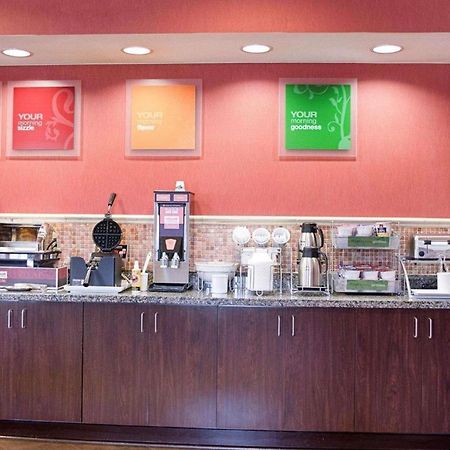 Comfort Suites Greenwood Bagian luar foto