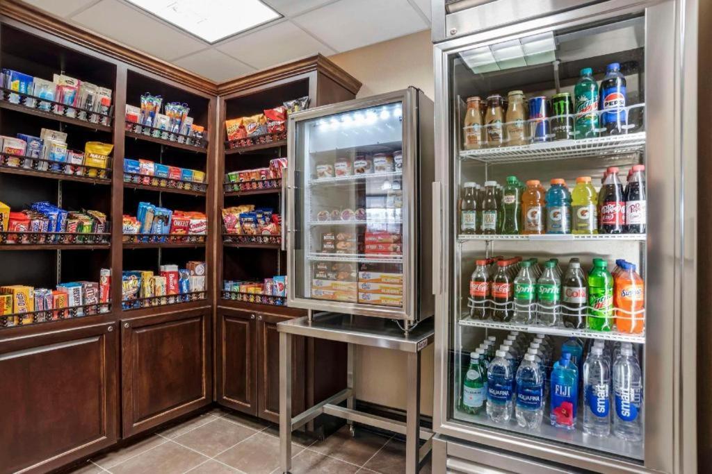 Comfort Suites Greenwood Bagian luar foto