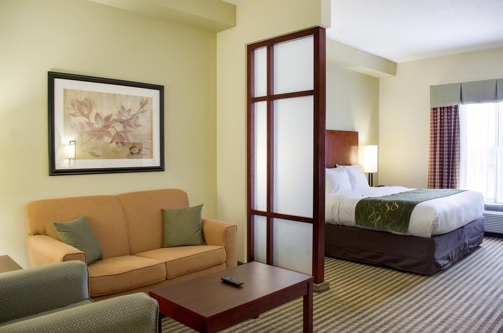 Comfort Suites Greenwood Bagian luar foto